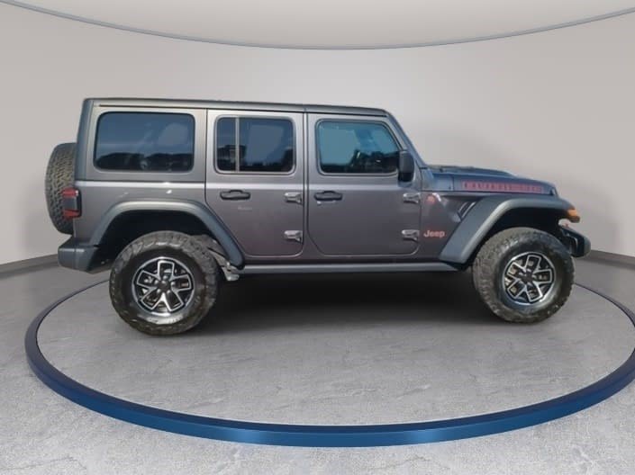 Used 2025 Jeep Wrangler Unlimited Rubicon image 4