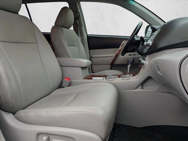 Used 2012 Toyota Highlander Limited image 23