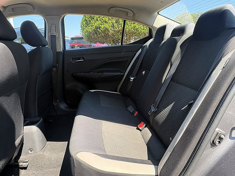 Used 2020 Nissan Versa SV FWD image 10