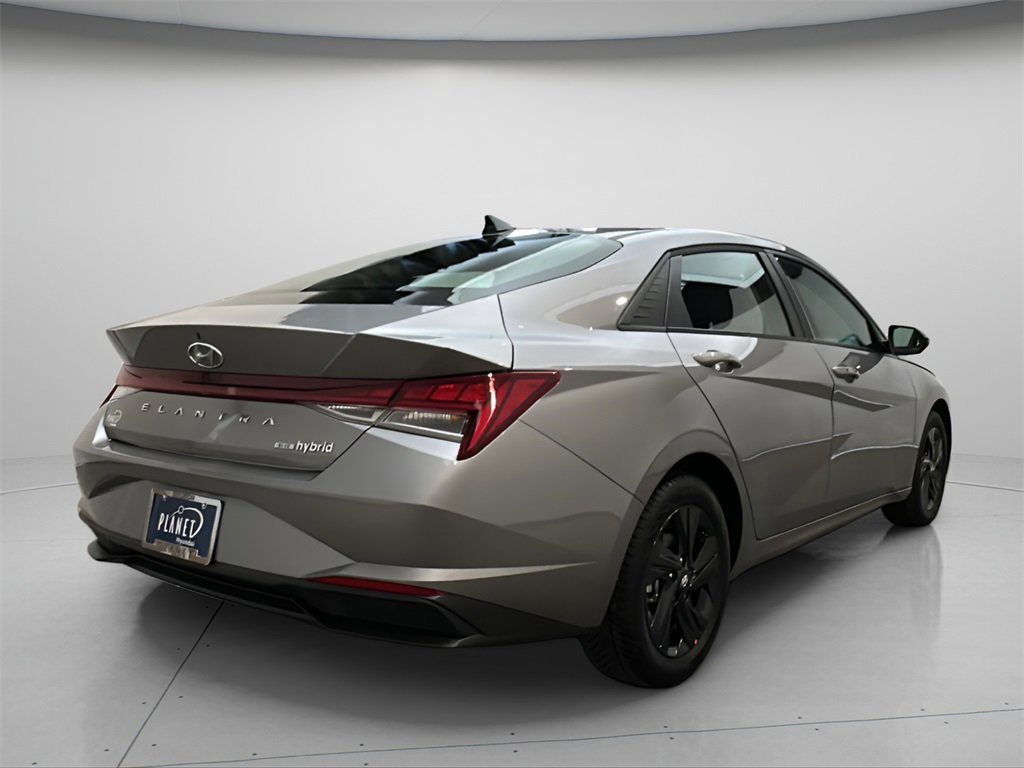 Used 2023 Hyundai Elantra Blue image 7