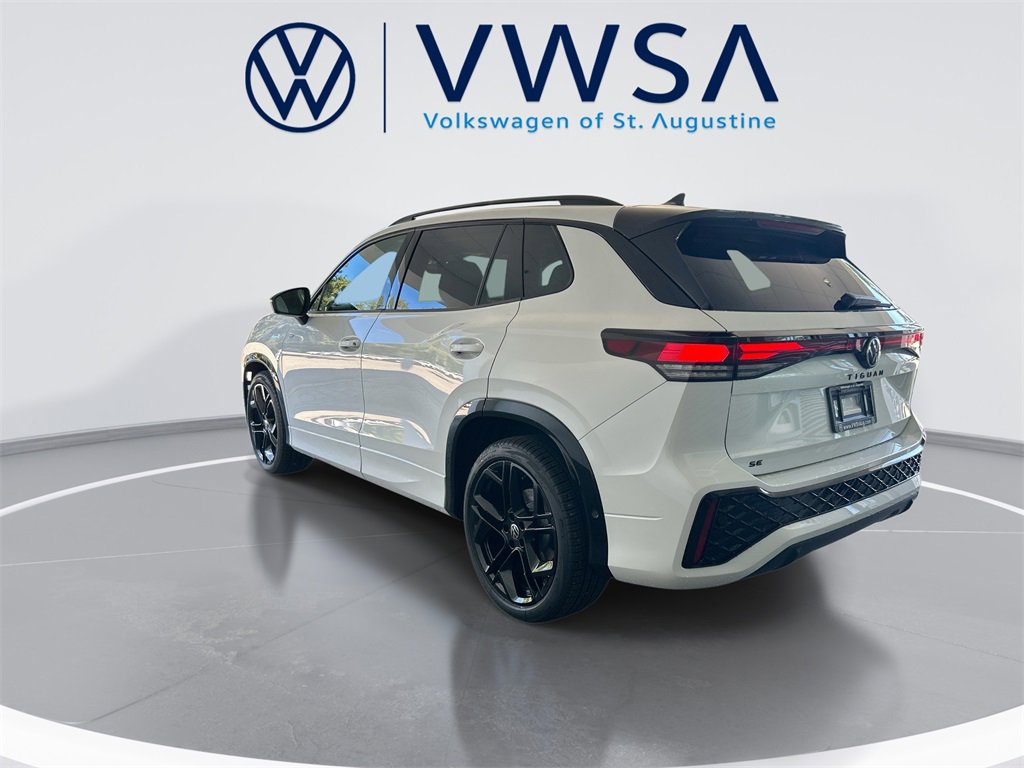New 2026 Volkswagen Tiguan SE R-Line image 5