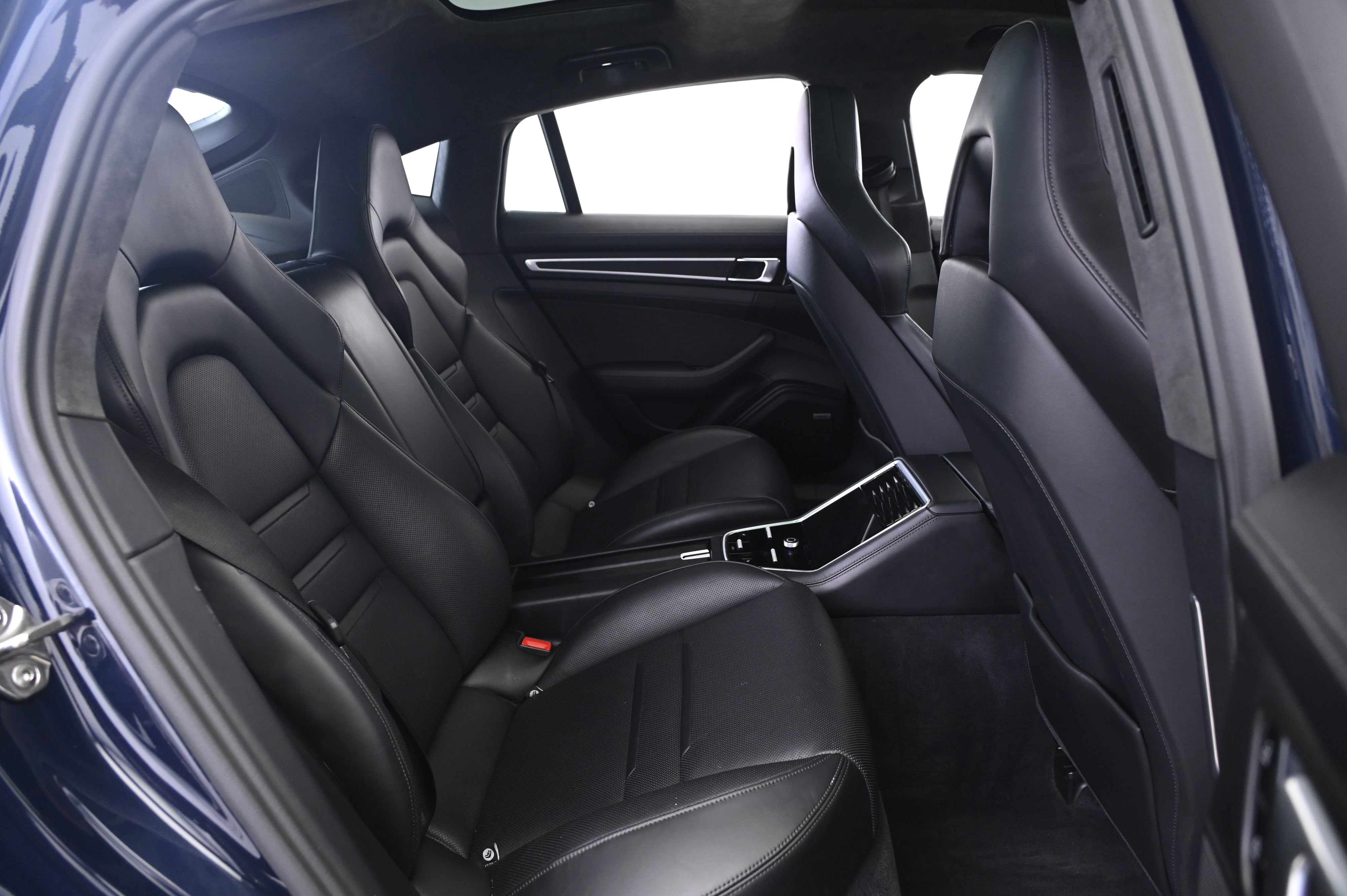 Certified 2020 Porsche Panamera GTS image 18