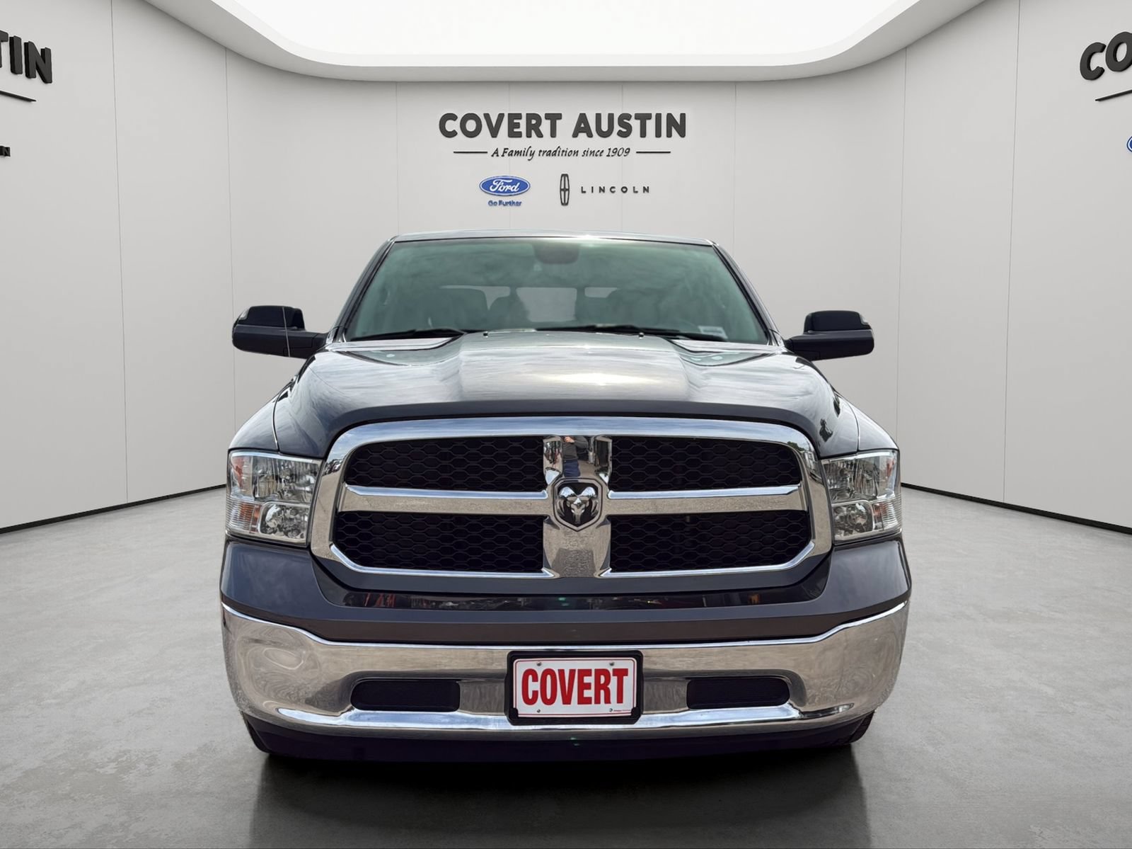Used 2023 RAM 1500 Classic SLT AWD/4WD image 8