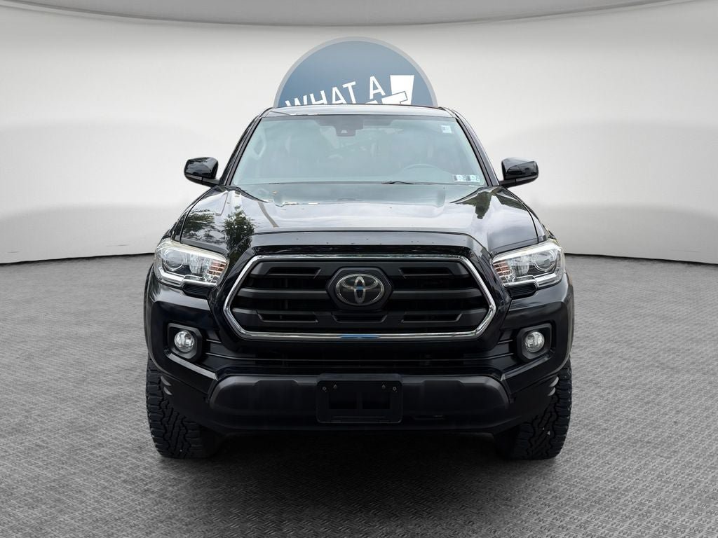 Used 2018 Toyota Tacoma SR5 RWD image 9