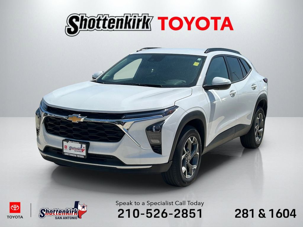 Used 2025 Chevrolet Trax LT