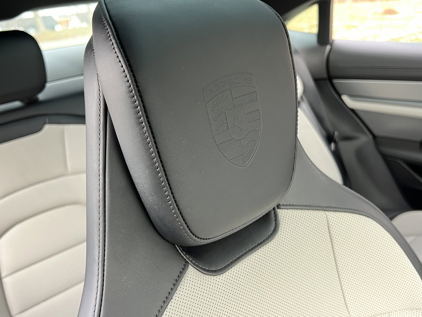 Certified 2025 Porsche Taycan image 33