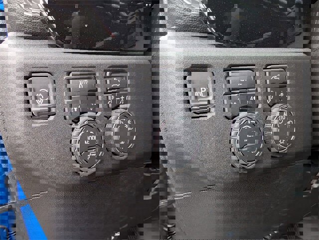 New 2025 Chevrolet Silverado 1500 LT image 30