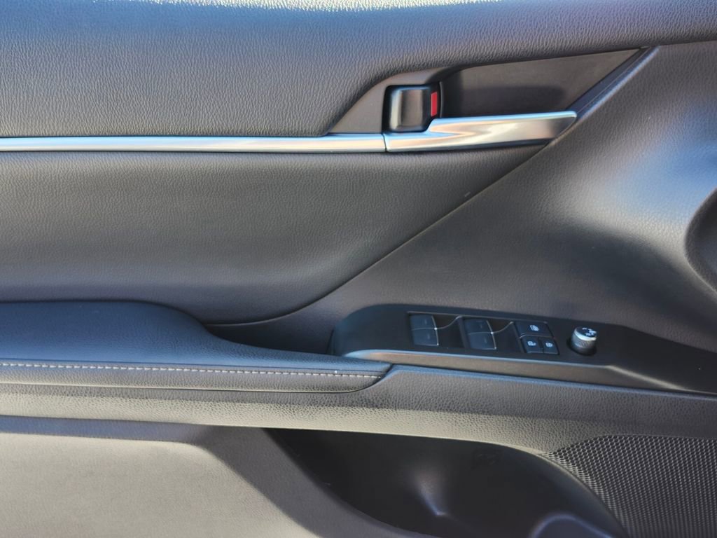 Used 2021 Toyota Camry XSE image 30