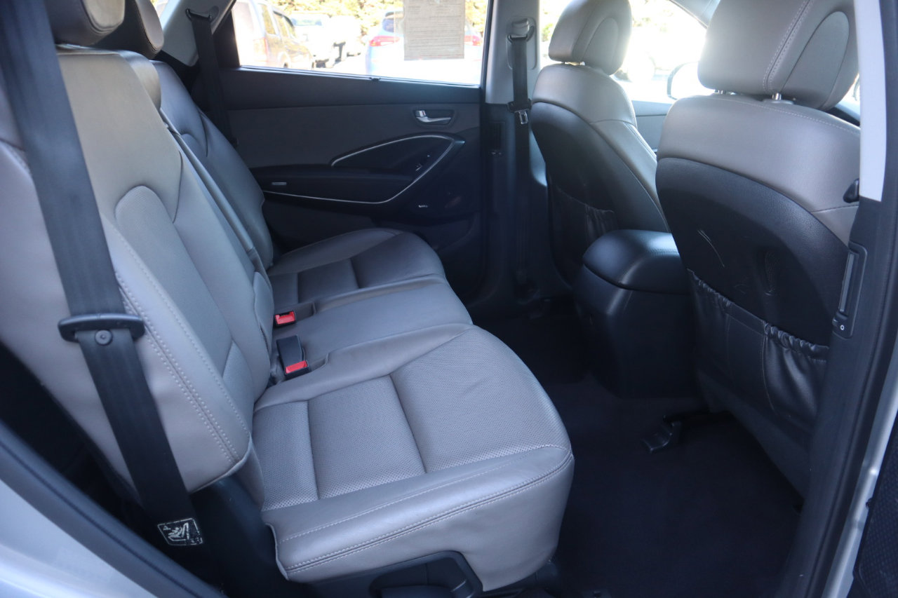 Used 2017 Hyundai Santa Fe AWD w/ SE Ultimate Tech Package 03 image 41