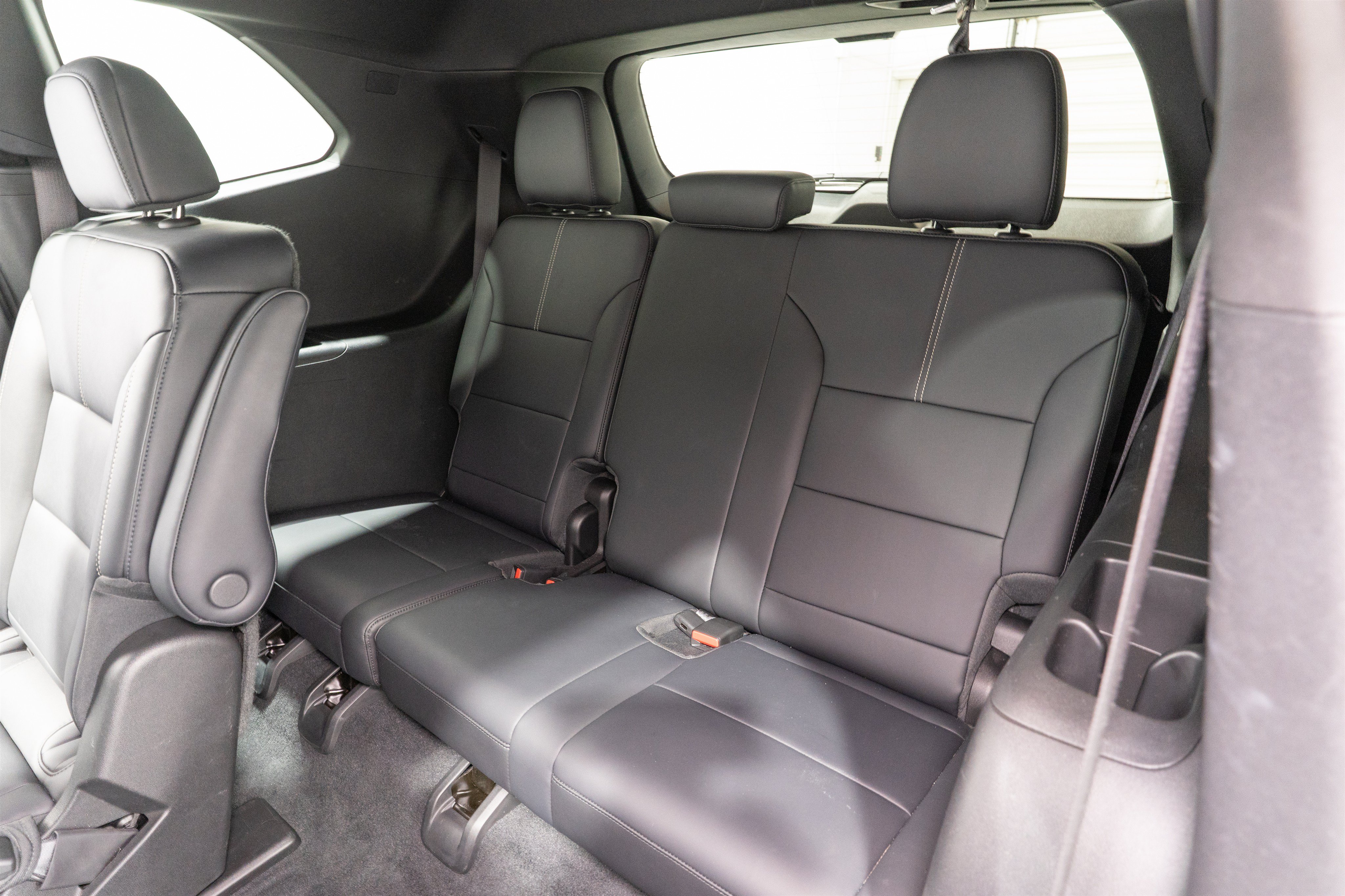 Used 2026 GMC Acadia Elevation w/ Elevation Premium Package FWD image 33