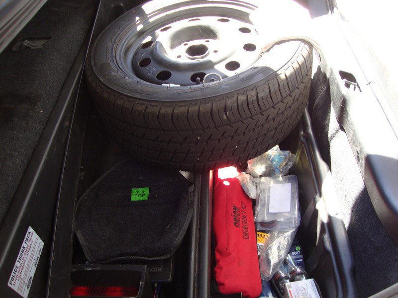 Used 2009 Ford Crown Victoria Police Interceptor image 7