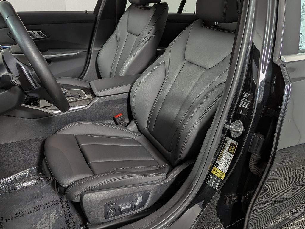 Used 2021 BMW 330i xDrive Sedan w/ Convenience Package image 16