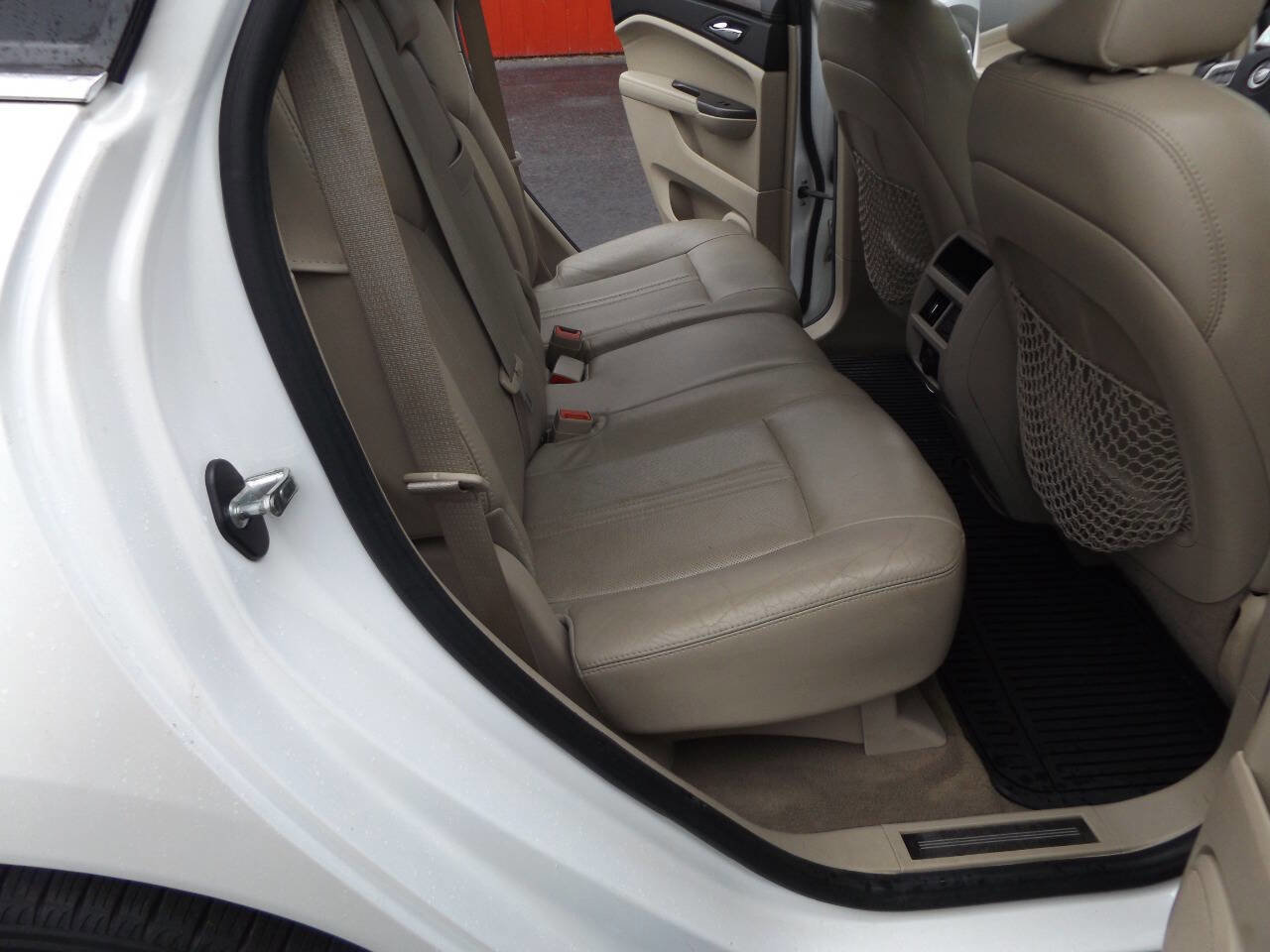 Used 2012 Cadillac SRX Luxury image 26