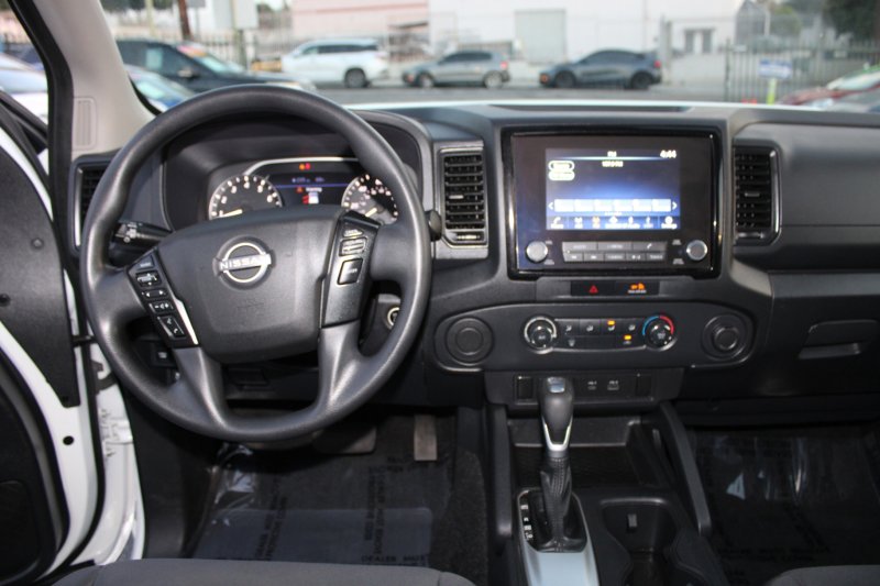 Used 2023 Nissan Frontier S image 10