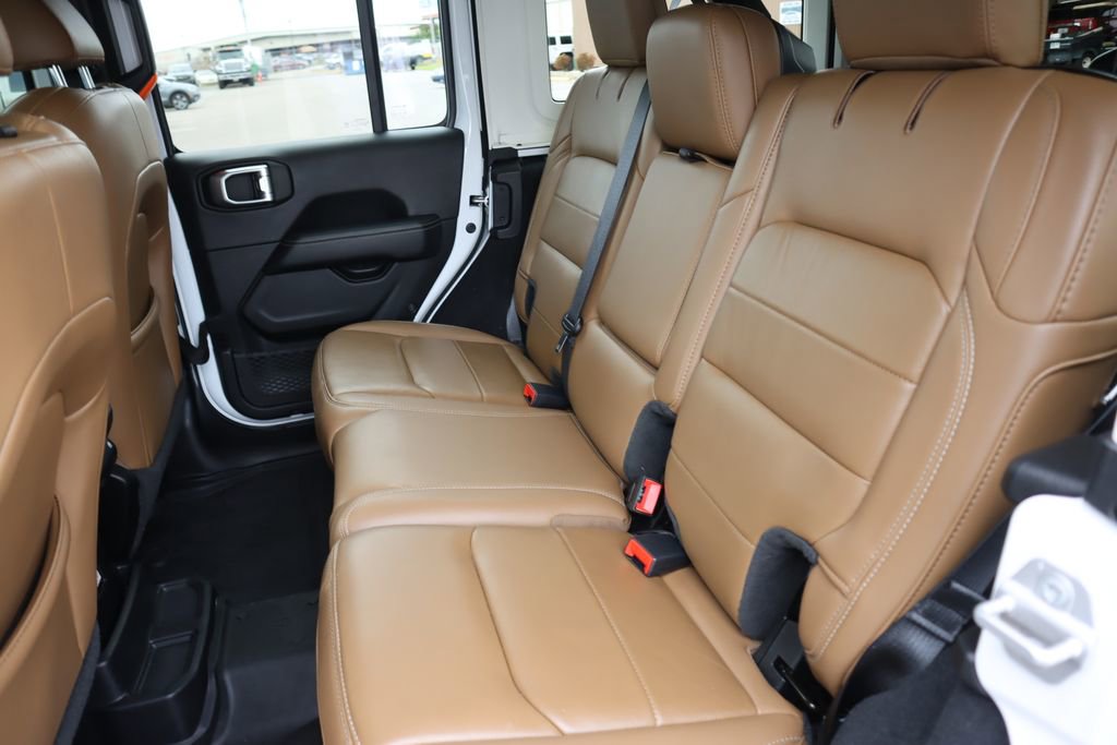 Used 2021 Jeep Wrangler Unlimited Sahara image 23