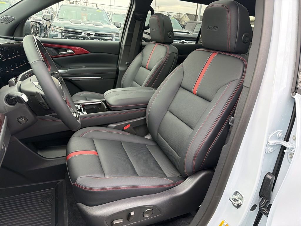 New 2026 Chevrolet Traverse RS w/ LPO, Floor Liner Package image 10
