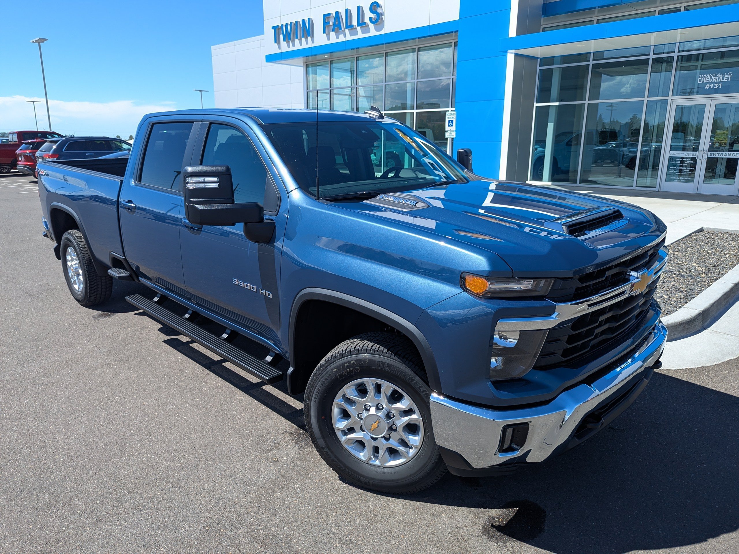 New 2026 Chevrolet Silverado 3500 LT AWD/4WD image 2