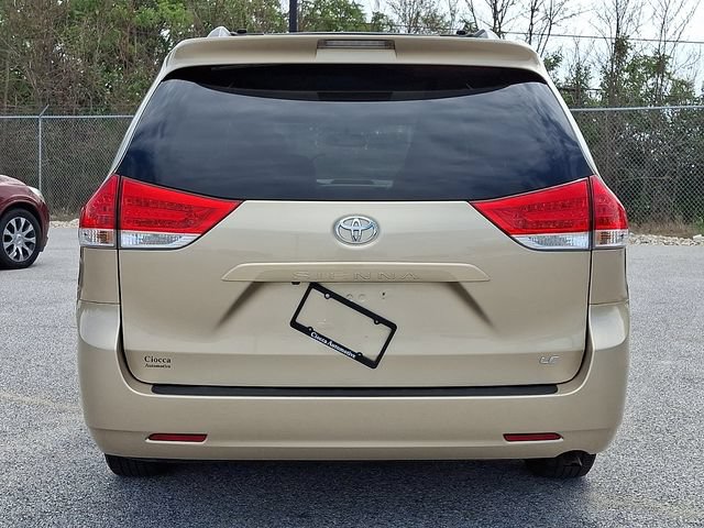 Used 2013 Toyota Sienna LE w/ Towing Pkg FWD image 8