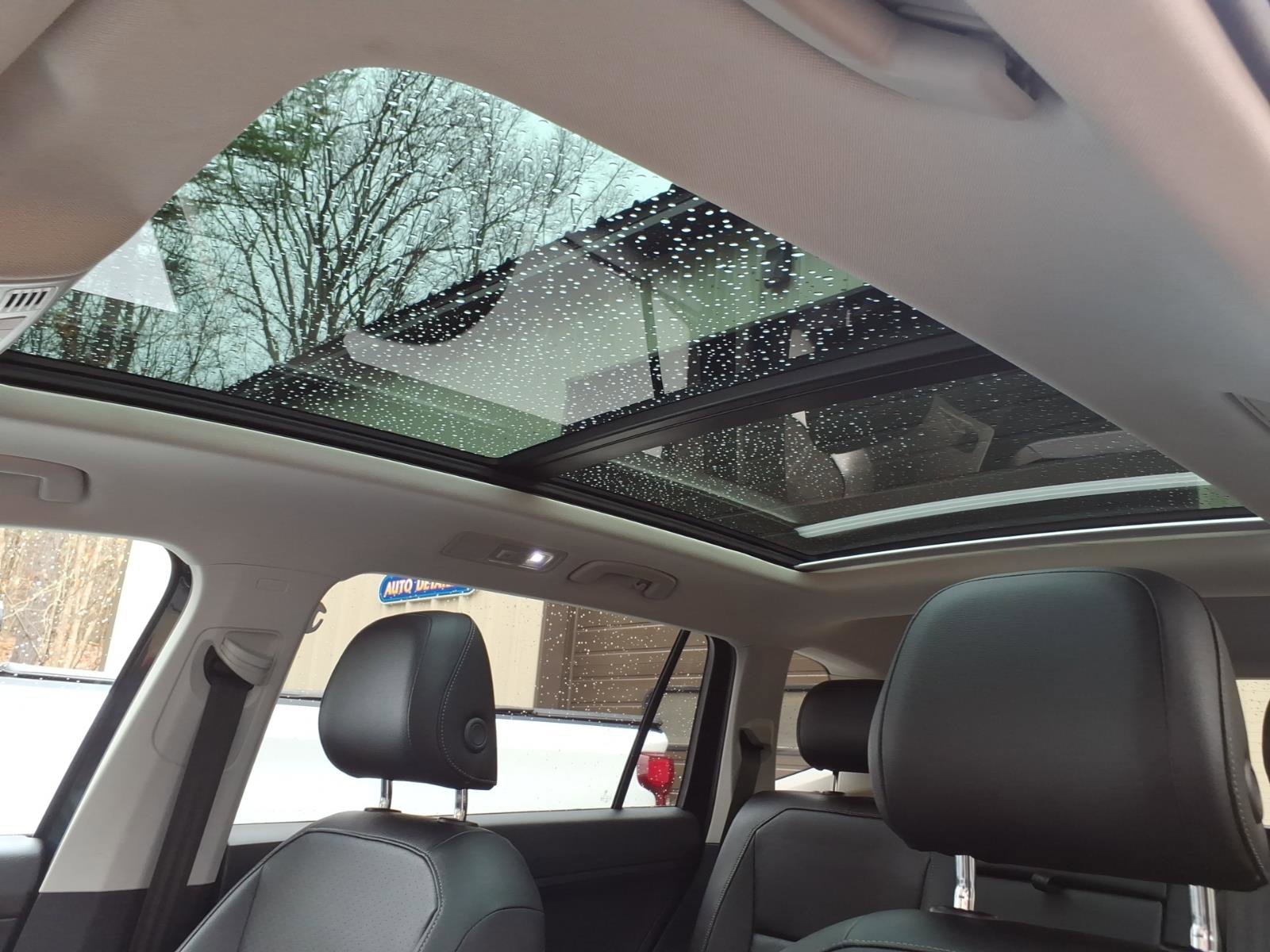 Used 2018 Volkswagen Tiguan SEL image 8