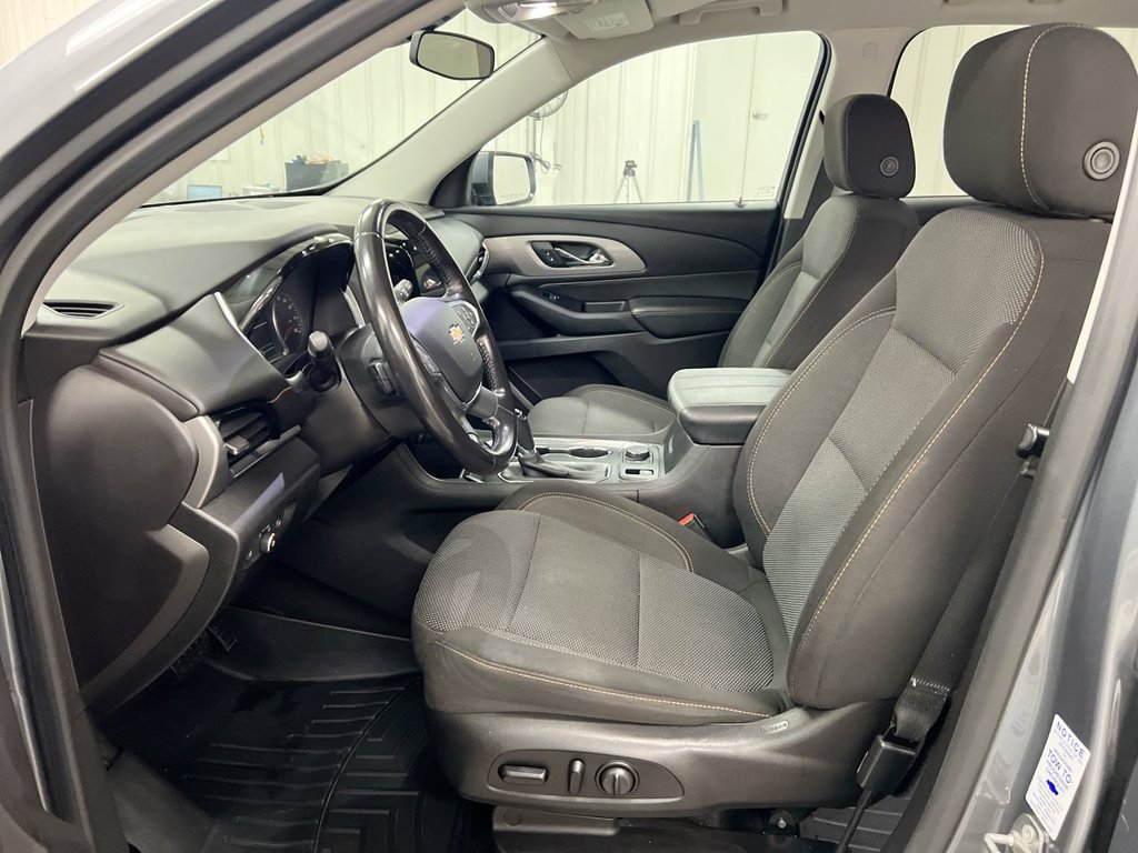 Used 2018 Chevrolet Traverse LT AWD/4WD image 19