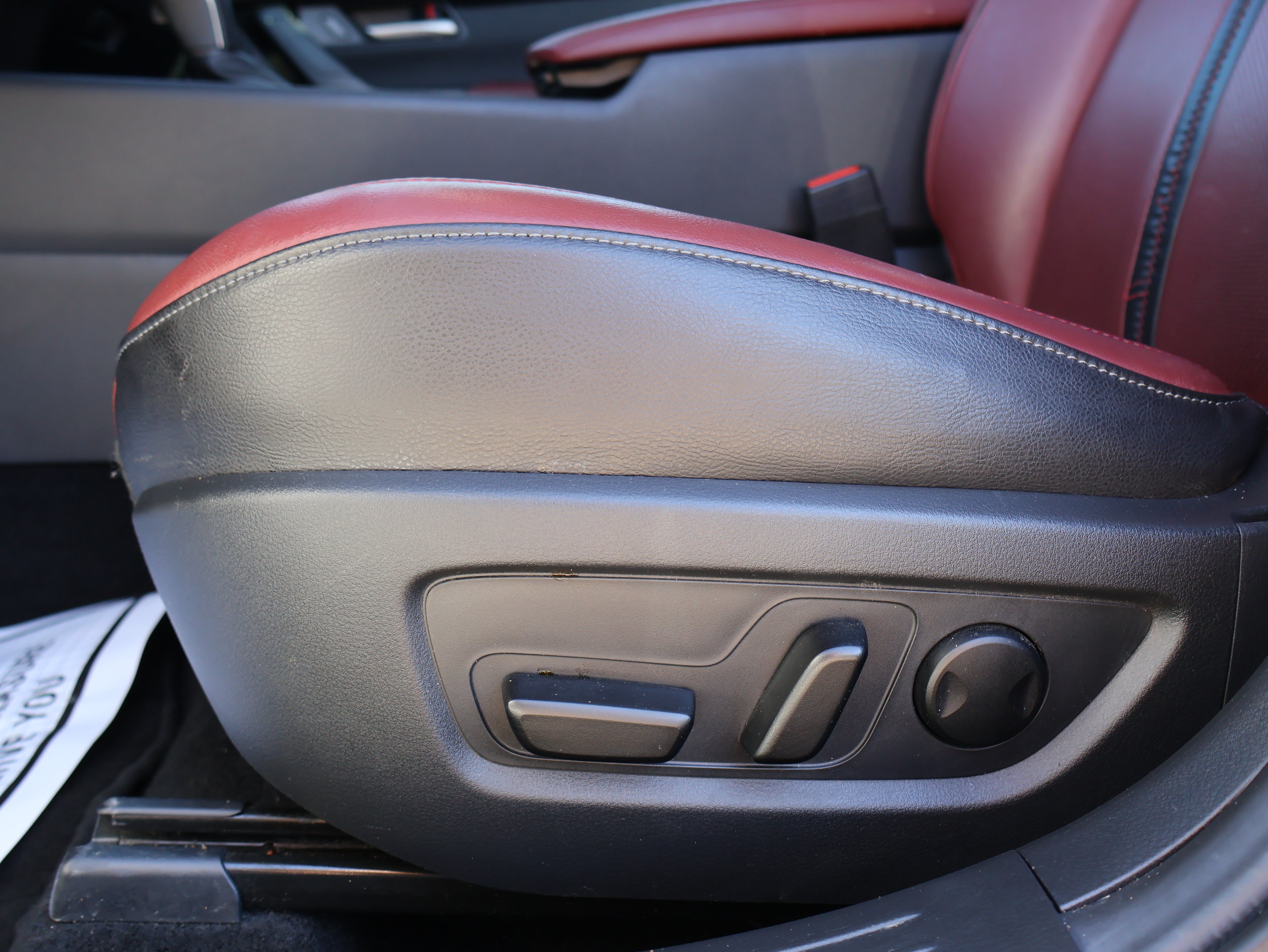 Used 2025 MAZDA CX-50 AWD 2.5 Hybrid w/ Premium Pkg image 18