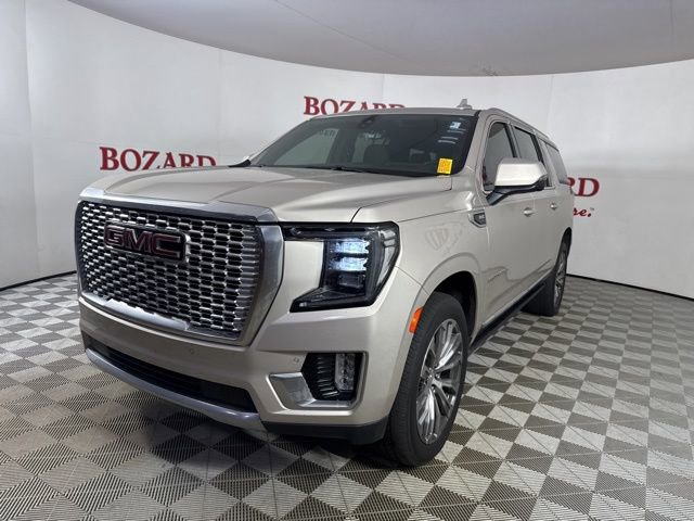 Used 2021 GMC Yukon XL Denali w/ Denali Premium Package image 4