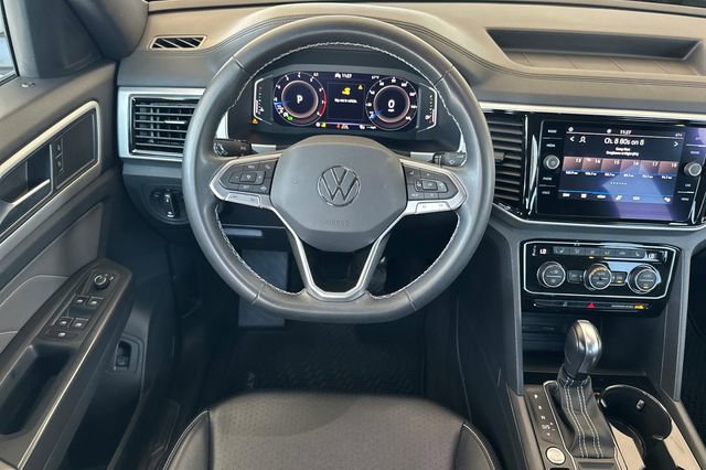 Used 2022 Volkswagen Atlas Cross Sport SE w/ Panoramic Sunroof Package FWD image 17