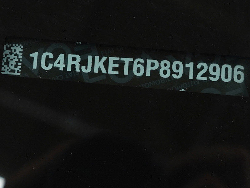 Used 2023 Jeep Grand Cherokee L Summit image 37