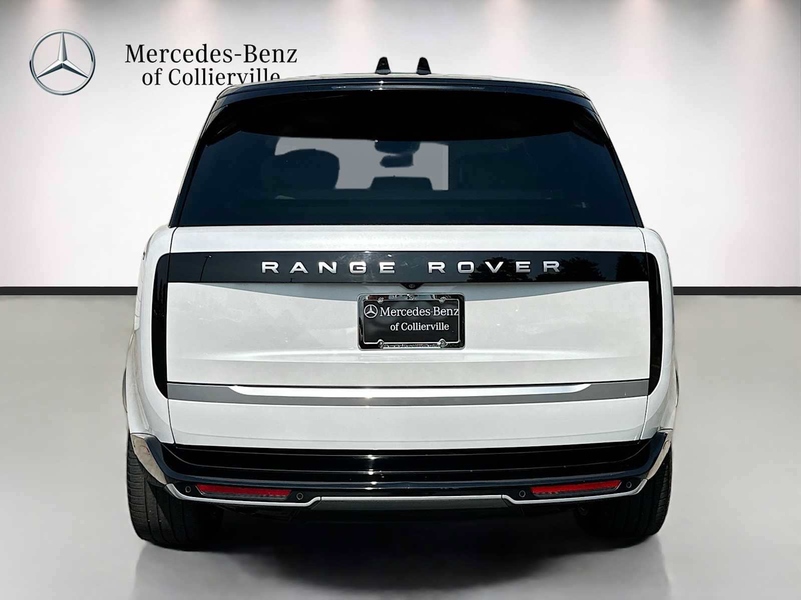Used 2024 Land Rover Range Rover Autobiography AWD/4WD image 6