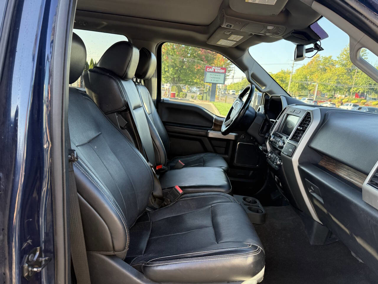 Used 2019 Ford F150 Lariat image 9