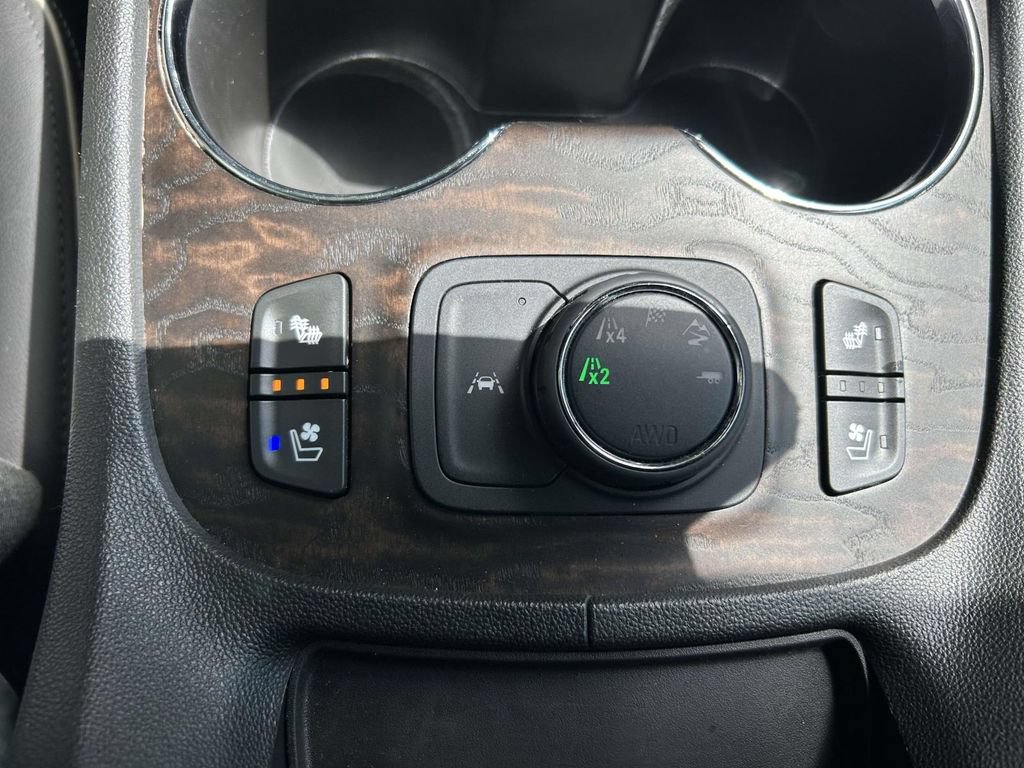 Used 2020 GMC Acadia Denali w/ Trailering Package AWD/4WD image 16