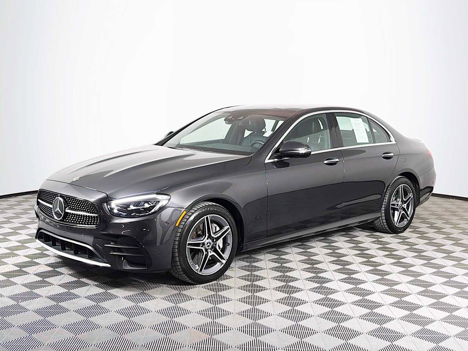 Used 2021 Mercedes-Benz E 450 4MATIC Sedan image 1