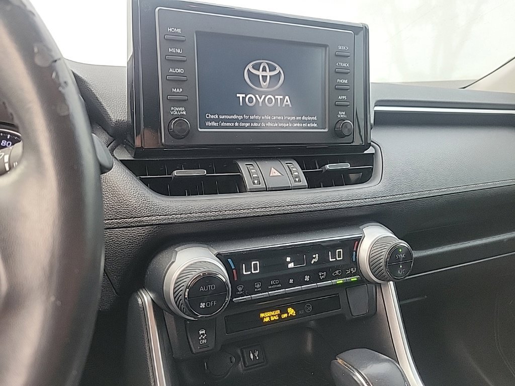 Used 2019 Toyota RAV4 XLE Premium FWD image 10