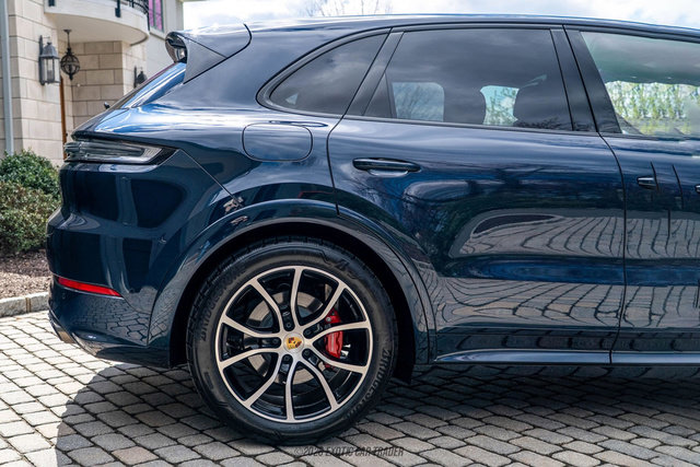 Used 2024 Porsche Cayenne S image 10