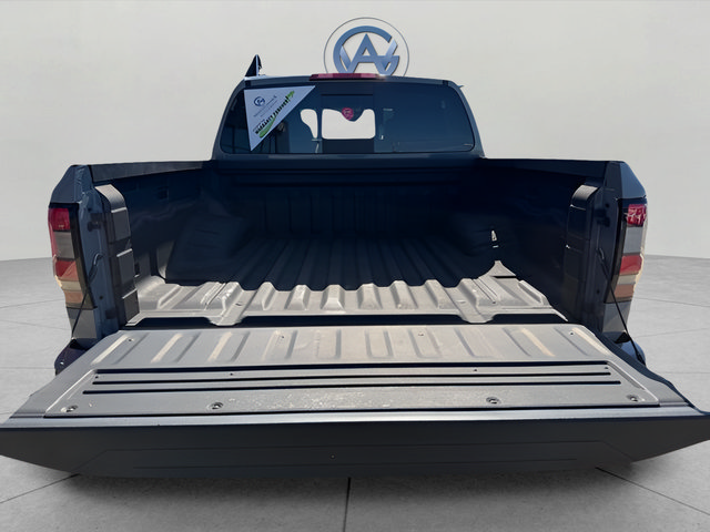 Certified 2025 Nissan Frontier PRO-4X AWD/4WD image 8