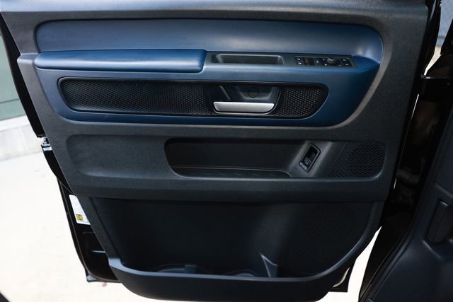 Used 2025 Volkswagen ID. Buzz Pro S RWD image 49