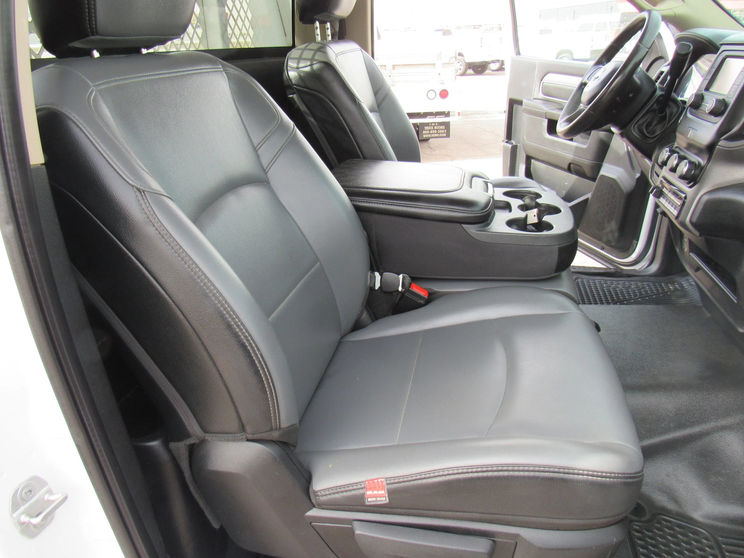 Used 2020 RAM 5500 Tradesman RWD image 10