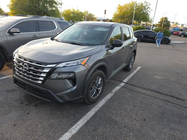 Certified 2025 Nissan Rogue S AWD/4WD image 2