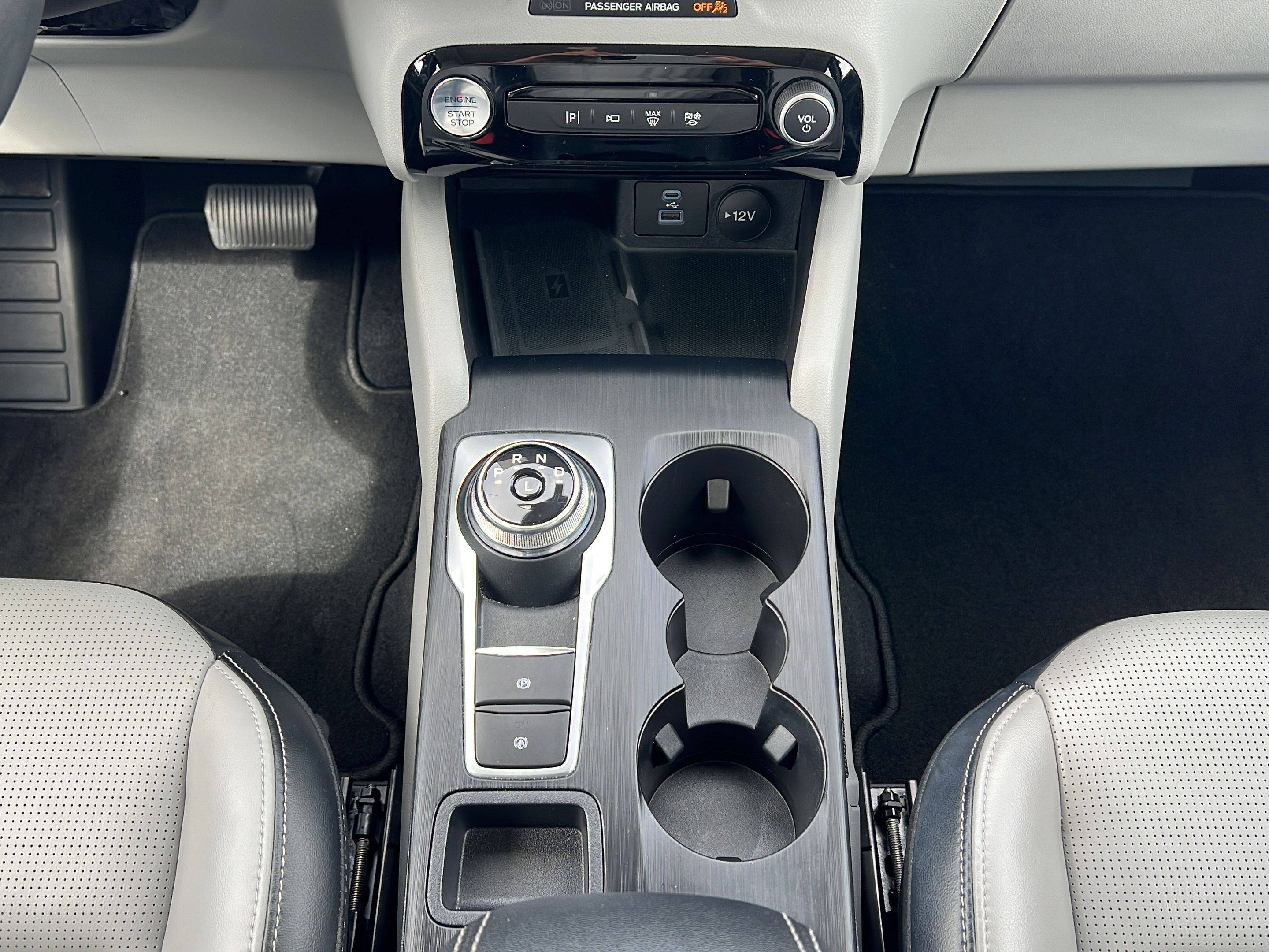 Used 2023 Ford Escape Platinum FWD image 16