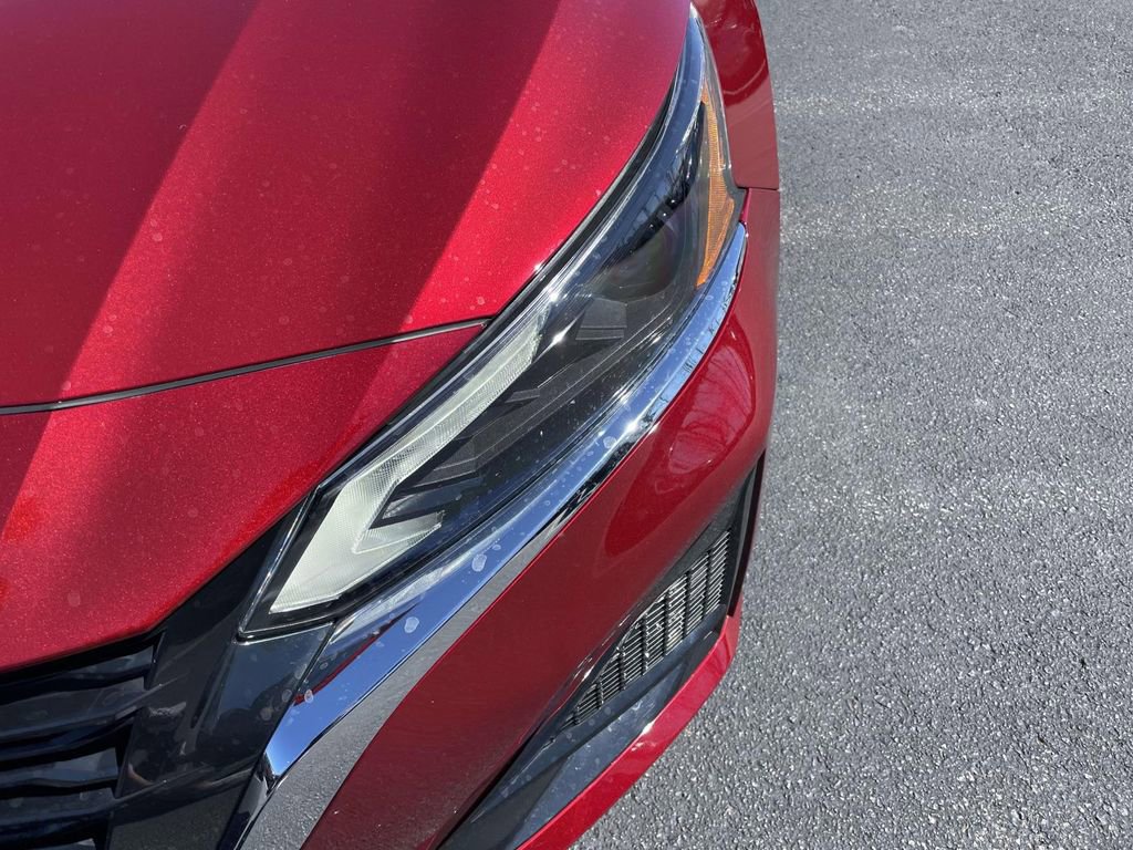 Used 2024 Nissan Altima 2.5 SV w/ SV Premium Package image 14