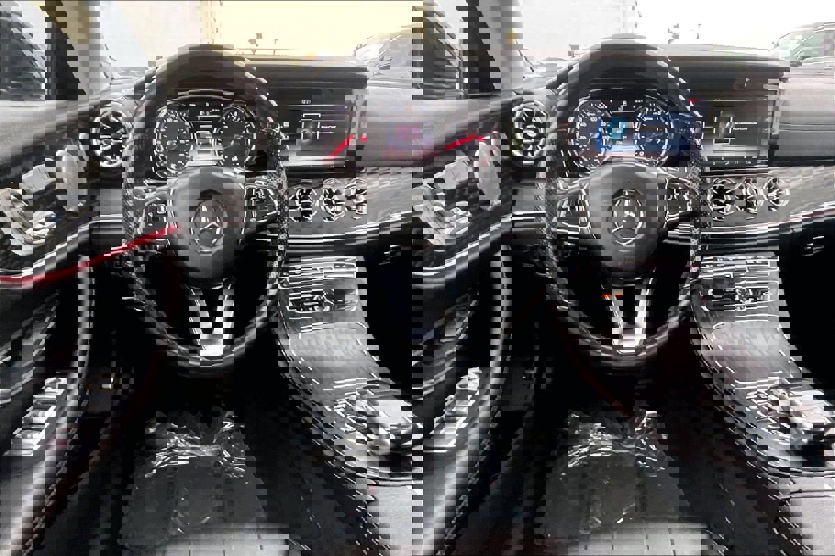 Used 2018 Mercedes-Benz E 400 Coupe w/ Premium 1 Package image 5