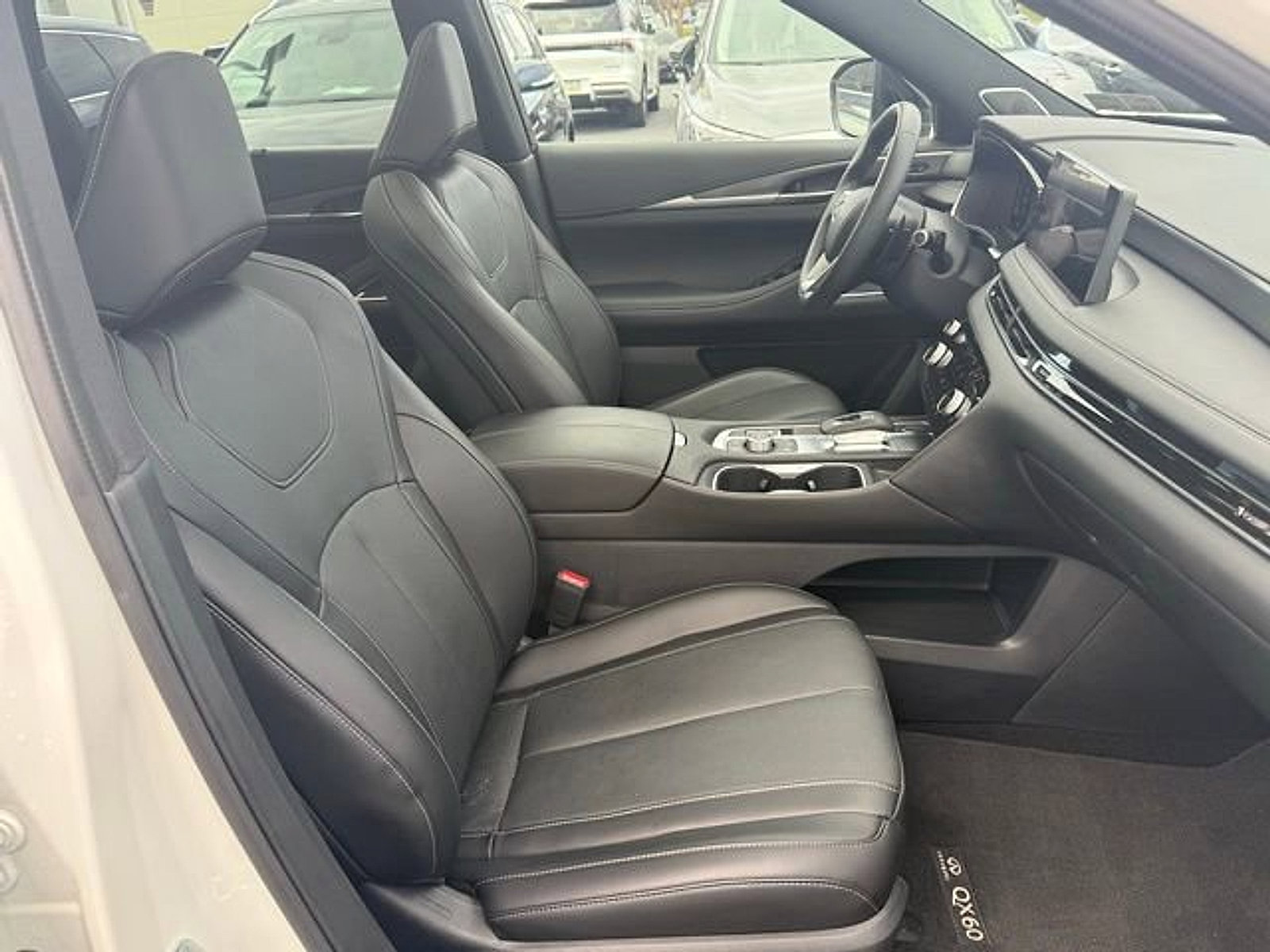 Certified 2025 INFINITI QX60 Luxe w/ Black Edition image 22