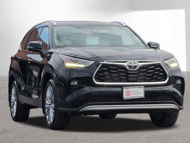 Certified 2026 Toyota Highlander Platinum AWD/4WD image 3