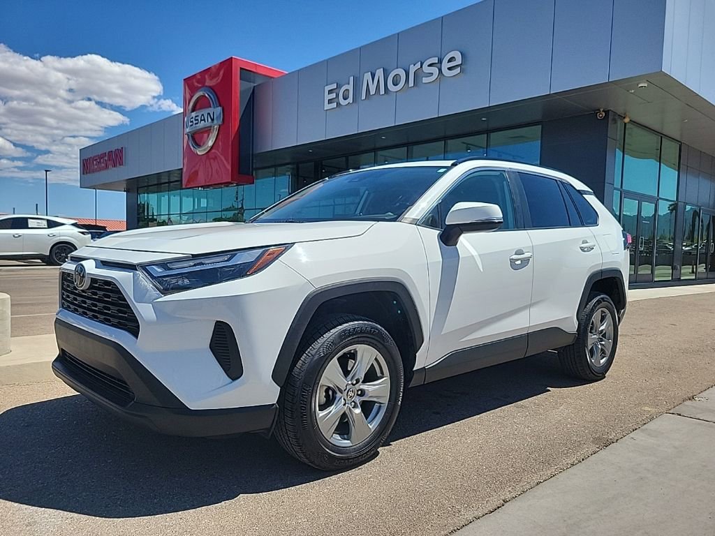 Used 2023 Toyota RAV4 XLE image 1