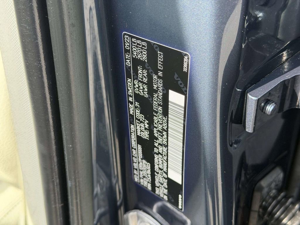 Used 2023 Volvo XC60 B5 Plus w/ Protection Package Premier image 26