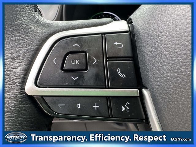 Used 2024 Toyota Sienna XLE FWD image 33