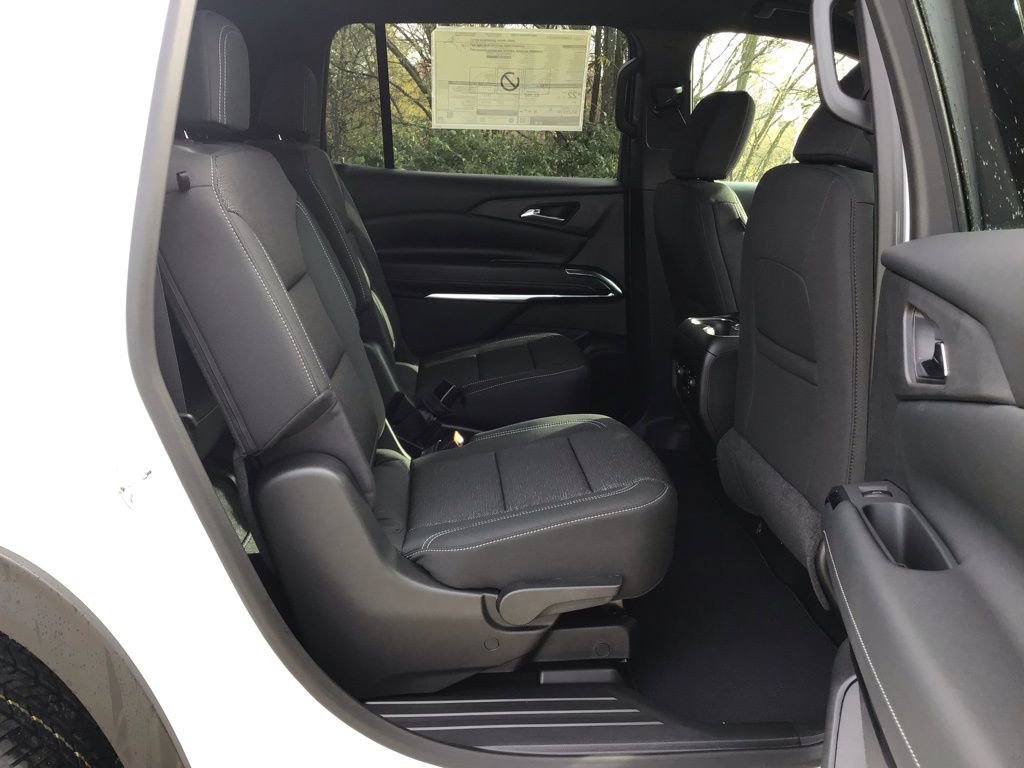 New 2026 Chevrolet Traverse LT w/ Driver Confidence Package image 17