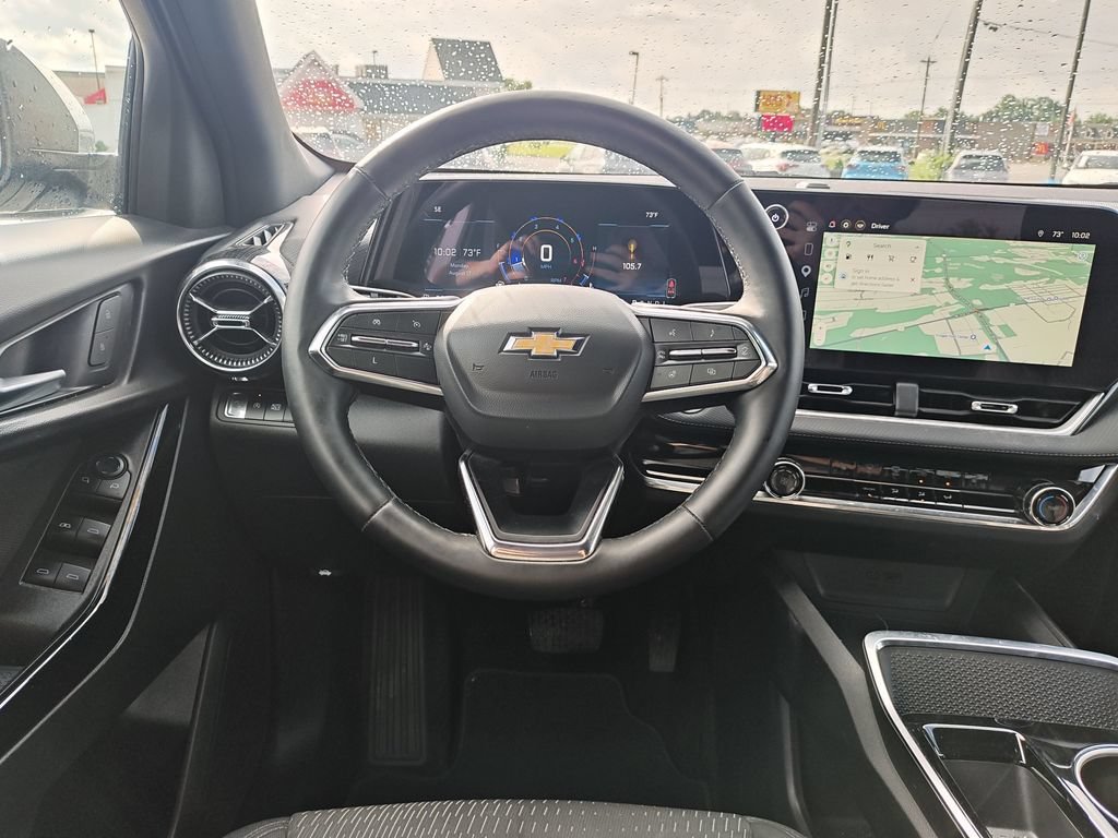 Used 2025 Chevrolet Equinox LT w/ Safety and Technology Package FWD image 16