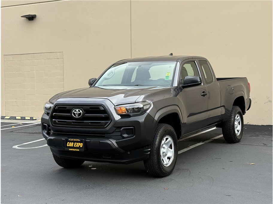 Used 2017 Toyota Tacoma 2WD Access Cab image 1