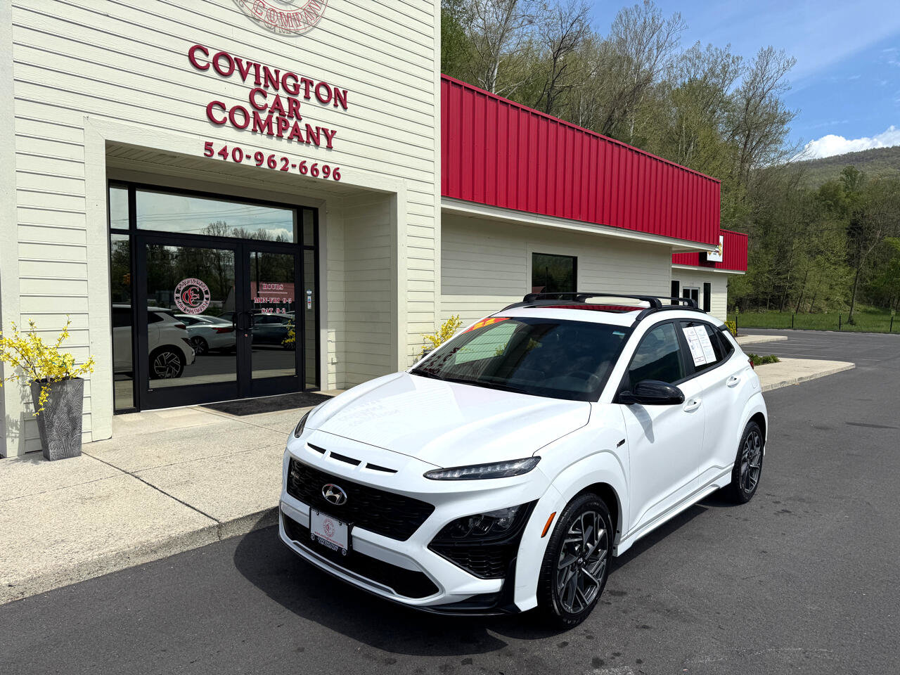 Used 2022 Hyundai Kona N Line w/ Tech Package image 1